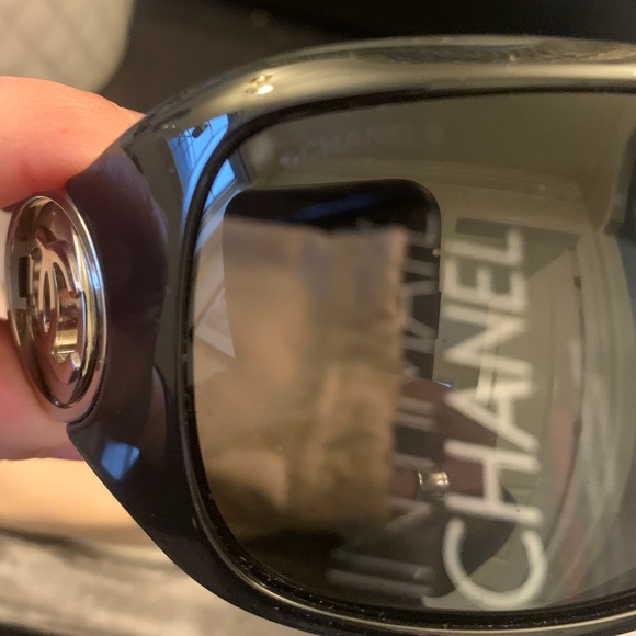 AUTHENTIC CHANEL SUNGLASSES - Picture 4 of 12